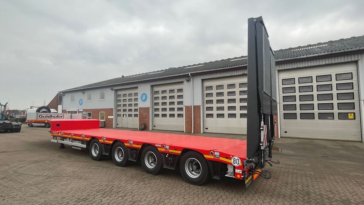 Low loader semi-trailer Goldhofer STN-L 4: picture 10