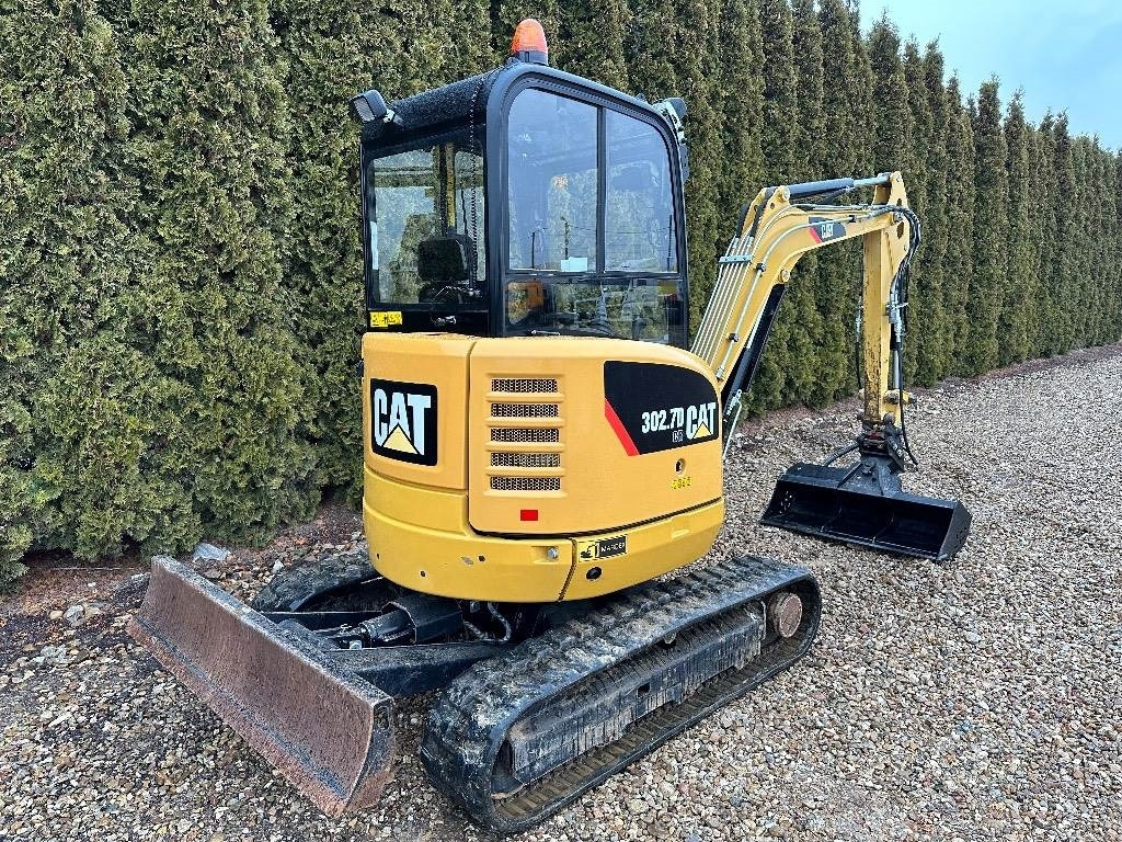 Mini excavator CAT 302.7 D CR: picture 6