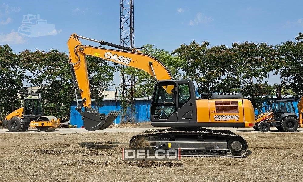 New Crawler excavator CASE CX220C LC: picture 11