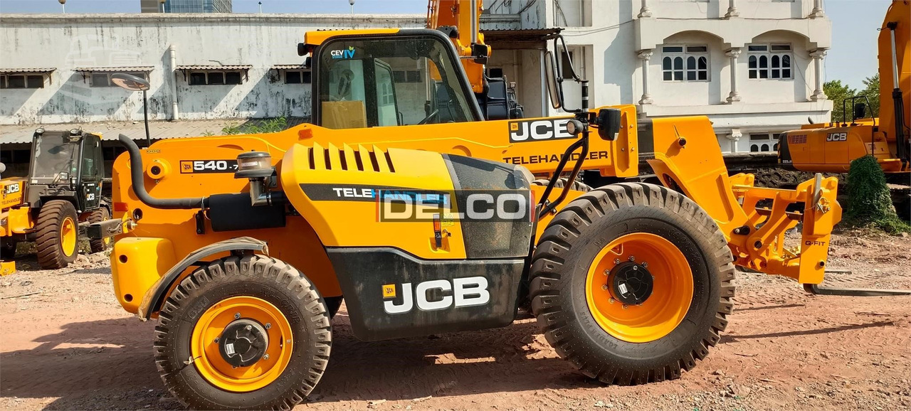 New Telescopic handler JCB 540-70: picture 13