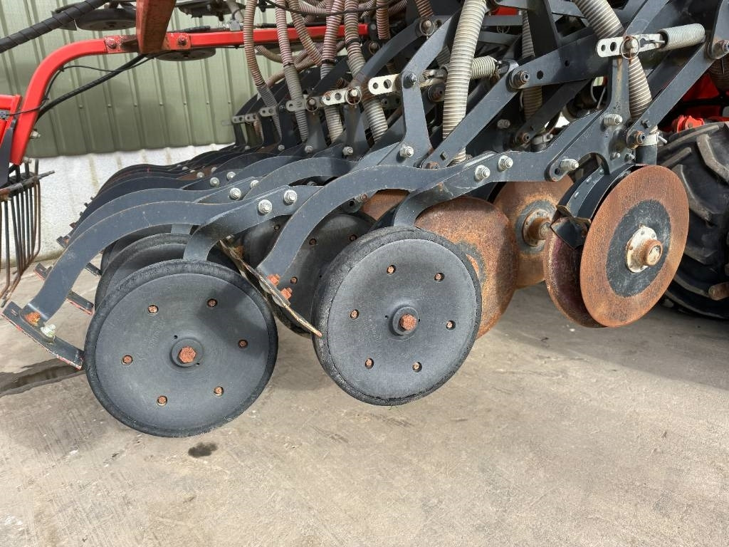 Seed drill Kuhn speedliner 4000 Disc Drill: picture 11