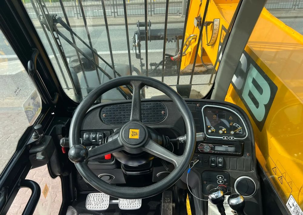 Telescopic handler JCB 531-70: picture 16