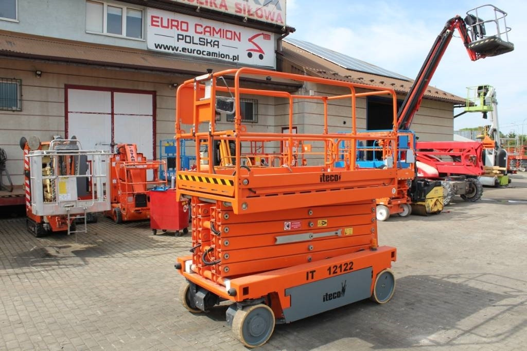 Scissor lift Iteco IT 12122 -14 m Imer Genie 4047 Haulotte Compact 1: picture 1