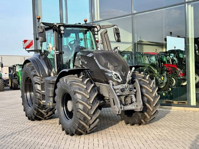 New Farm tractor Valtra Q225 Alle opties! ook twintrac!: picture 20