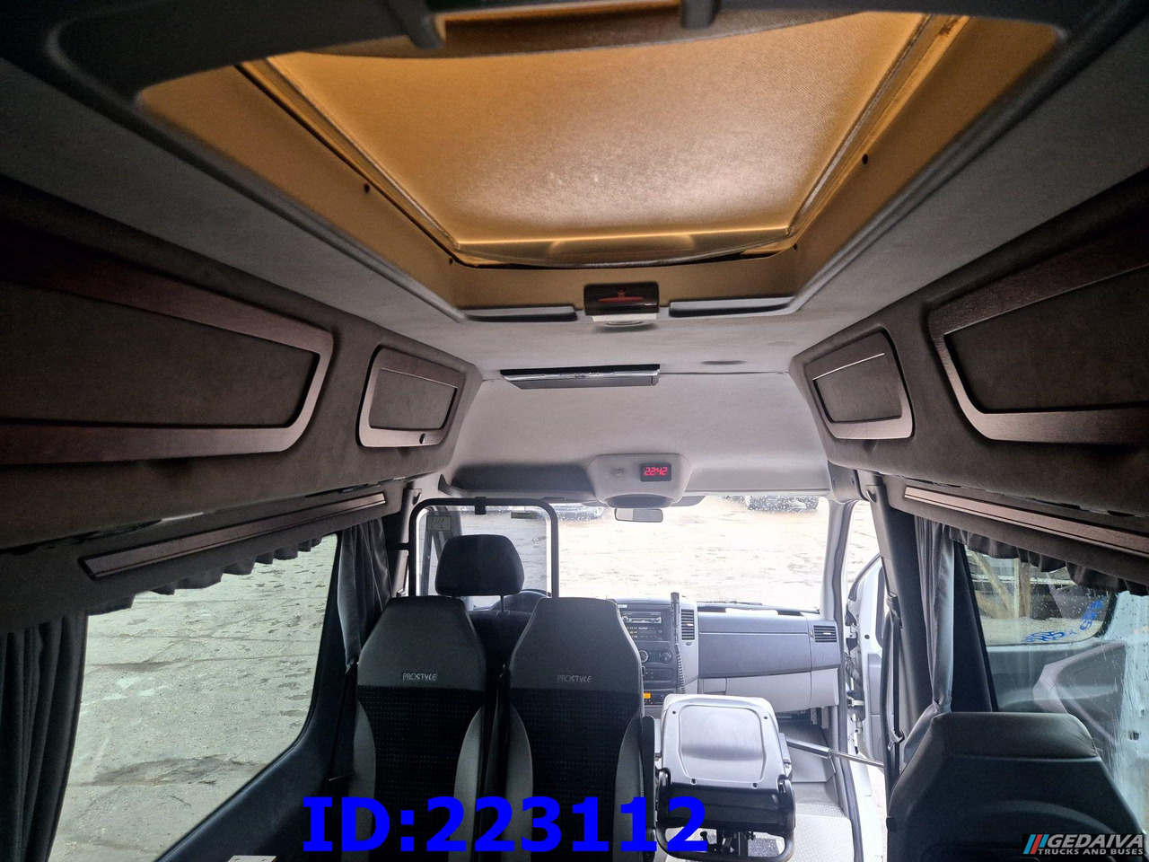 Coach MERCEDES-BENZ Sprinter 516 - Prostyle VIP - 18-Place: picture 25