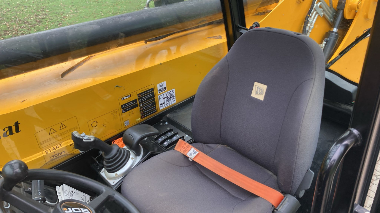 Lease a JCB 540-170 JCB 540-170: picture 11