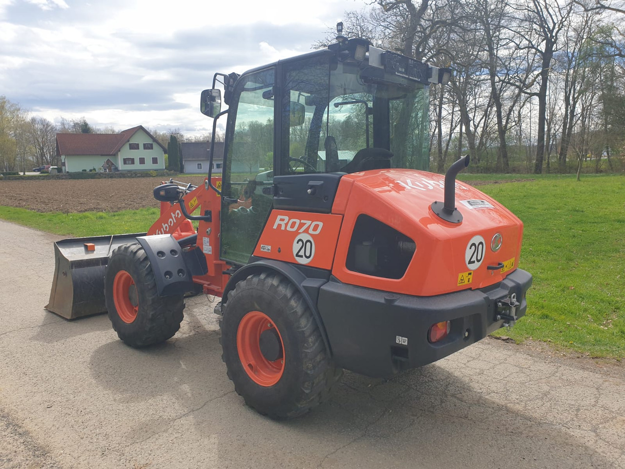 Wheel loader KUBOTA R 070: picture 6