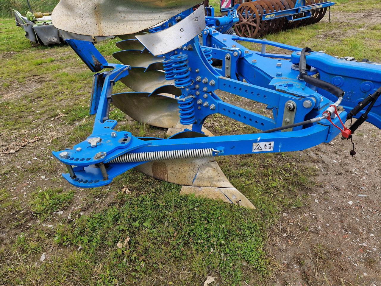 Lease a Lemken Juwel 8 M X 5+1 Lemken Juwel 8 M X 5+1: picture 6