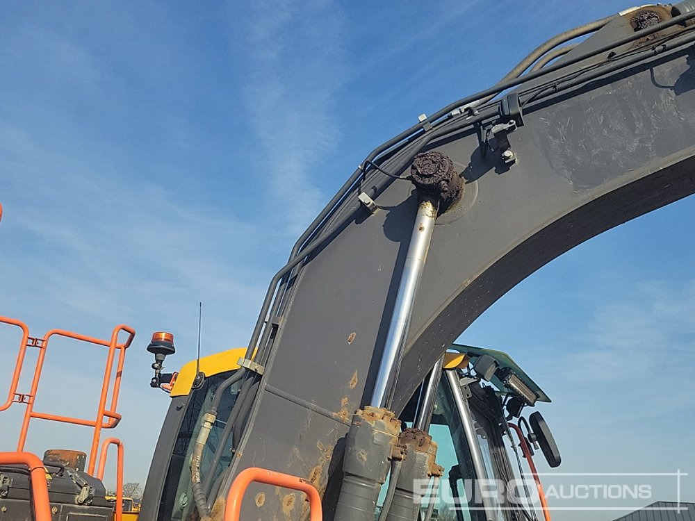 Crawler excavator 2018 Volvo EC140EL: picture 17