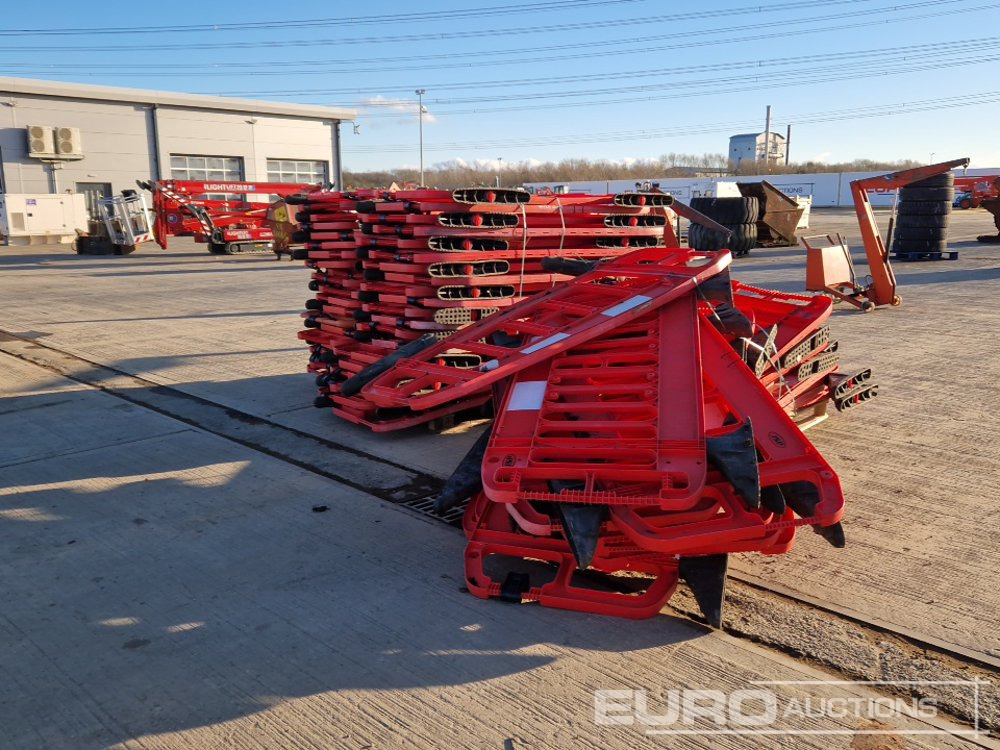 Construction equipment Pallet of Road Safety Barriers (3 of): picture 7