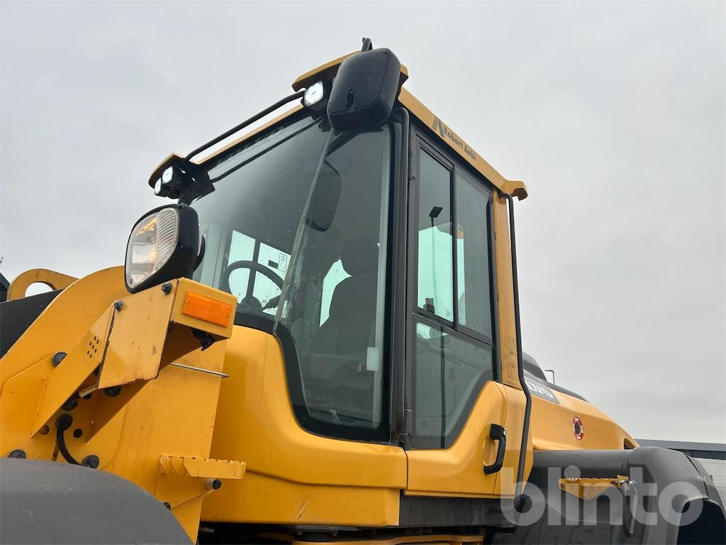 Wheel loader VOLVO L110H: picture 12