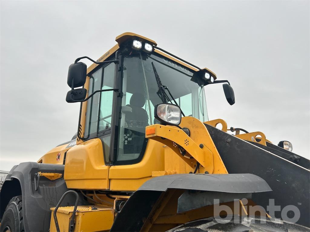 Wheel loader VOLVO L110H: picture 38