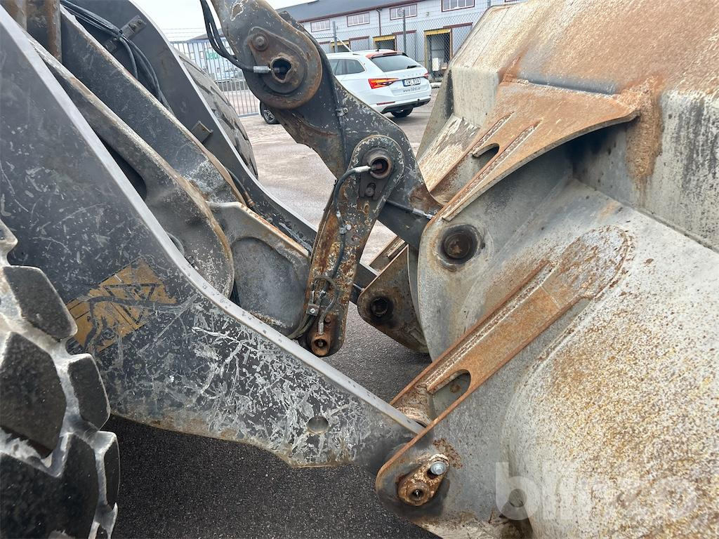 Wheel loader VOLVO L110H: picture 31