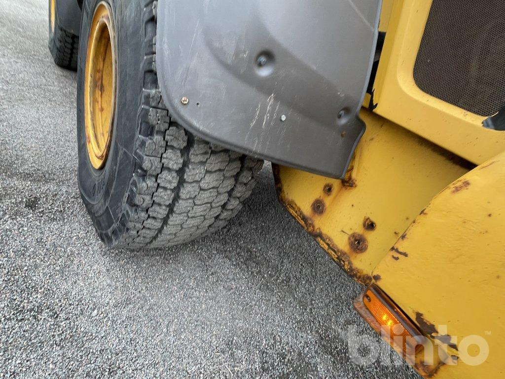 Wheel loader Volvo L60G: picture 33