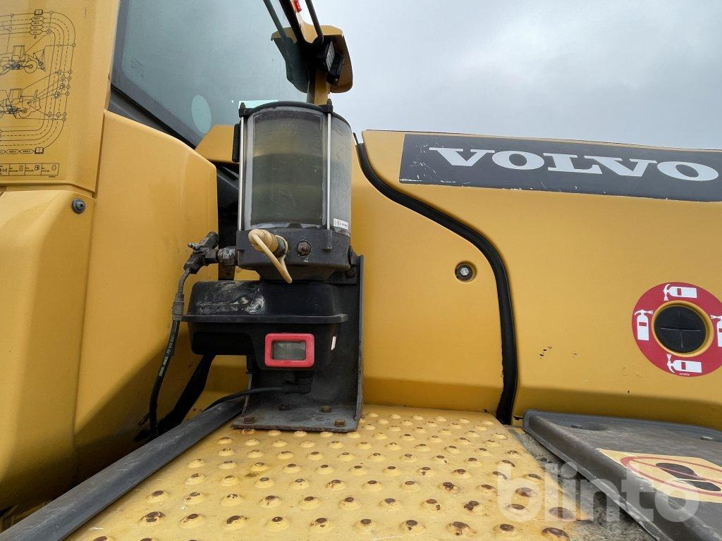 Wheel loader Volvo L60G: picture 36