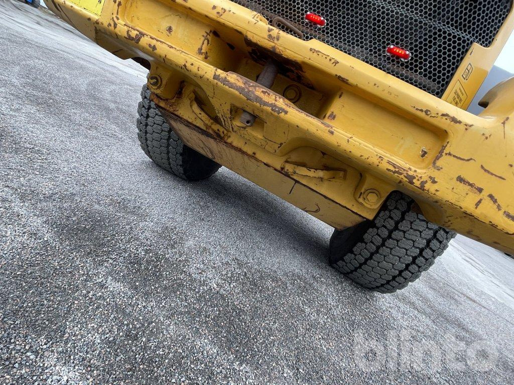 Wheel loader Volvo L60G: picture 30