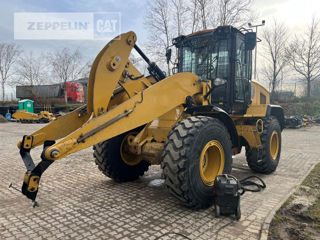 Wheel loader Cat 926M: picture 7